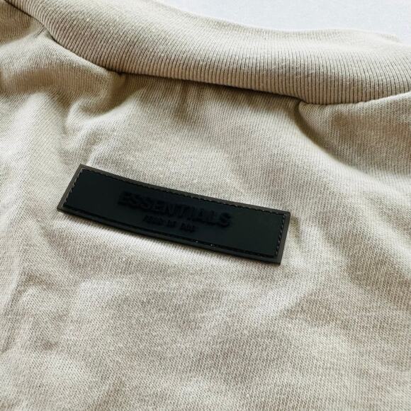 Essentials Fear of God Tee Shirt Beige Size Medium Boxy Short Sleeve Ladies - Picture 8 of 9